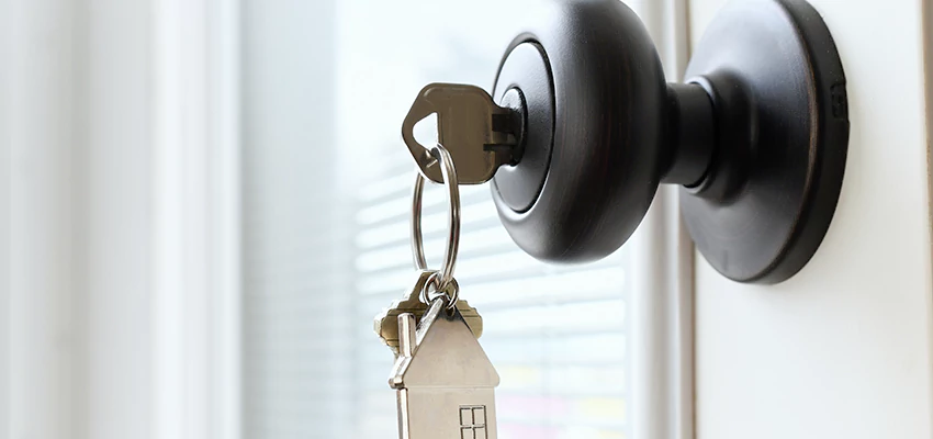 Bifold Door Knob Replacement in Los Altos Hills, California